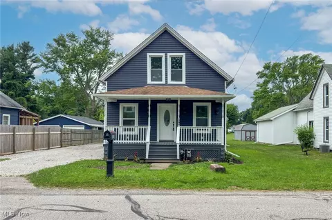 397 Furnace Rd, Conneaut, OH 44030