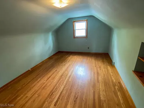 Bedroom - 287 E 257th St, Euclid, OH 44132 photo 3 of 4