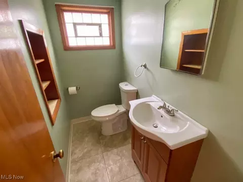 Bath - 287 E 257th St, Euclid, OH 44132 photo 2 of 2