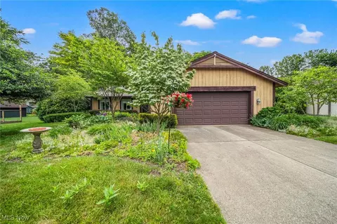 115 Boulder Ridge Pl, Painesville, OH 44077