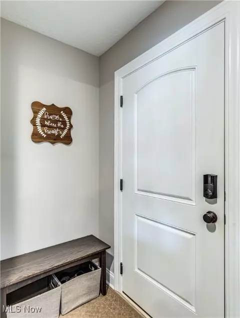 Entry Way - 9147 Oberlin Rd, Elyria, OH 44035 photo 2 of 2