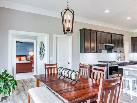Dining - 9147 Oberlin Rd, Elyria, OH 44035 photo 1 of 3