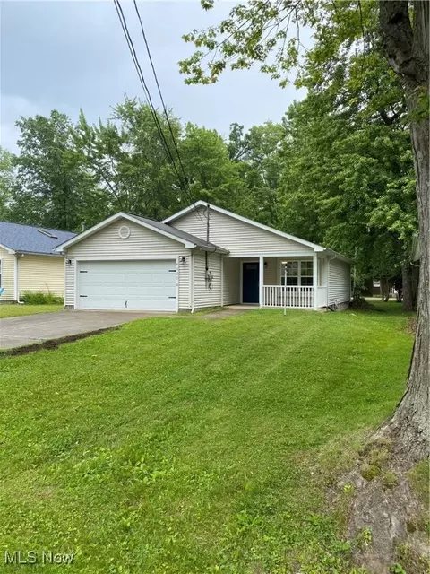 4920 Thomas Blvd, Geneva, OH 44041