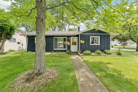 402 Hazel Dr, Berea, OH 44017
