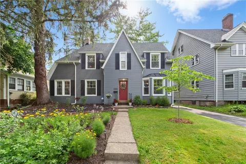 2585 Idlewood Rd, Cleveland Heights, OH 44118