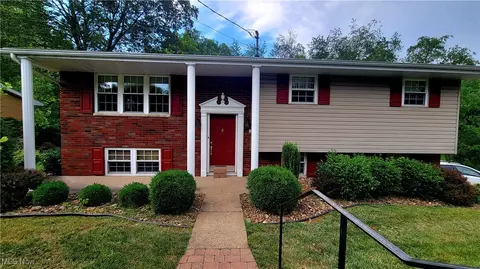 112 Laurel Ln, Washington, WV 26181