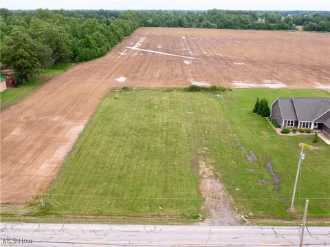 9123 Oberlin Rd, Elyria, OH 44035 photo 3