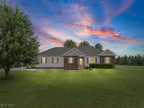 3855 Zenith Ln, Litchfield, OH 44253