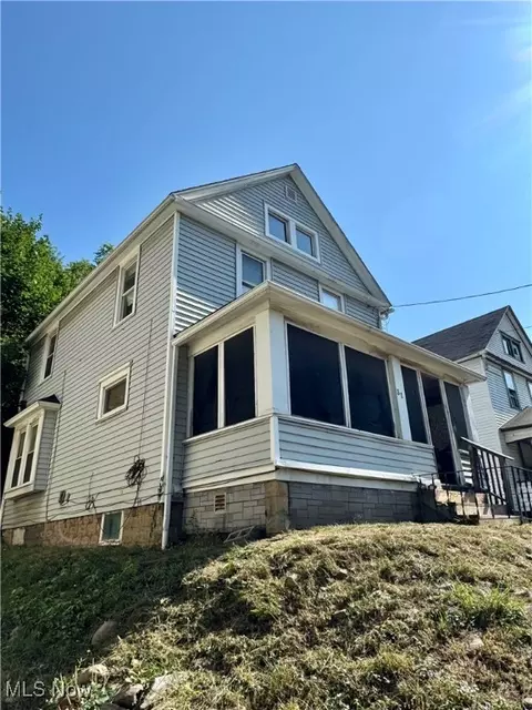 31 Emerling Ave, Akron, OH 44301
