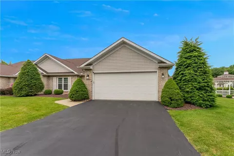 Exterior - 7876 Walnut St #B, Boardman, OH 44512 photo 7 of 8