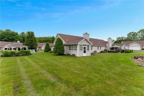 Exterior - 7876 Walnut St #B, Boardman, OH 44512 photo 4 of 8