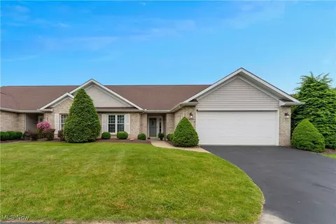 7876 Walnut St #B, Boardman, OH 44512