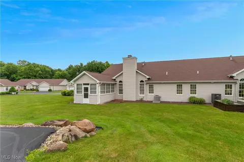 Exterior - 7876 Walnut St #B, Boardman, OH 44512 photo 5 of 8
