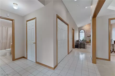 Entry Way - 7876 Walnut St #B, Boardman, OH 44512 photo 3 of 5