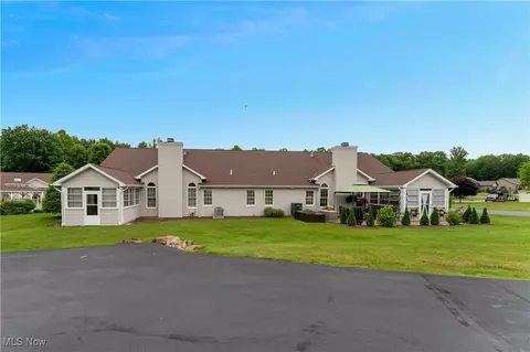 Exterior - 7876 Walnut St #B, Boardman, OH 44512 photo 6 of 8