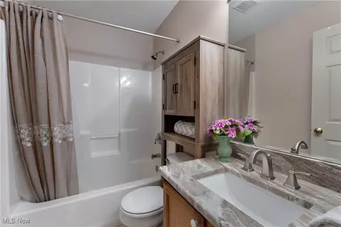 Bath - 7876 Walnut St #B, Boardman, OH 44512 photo 7 of 7