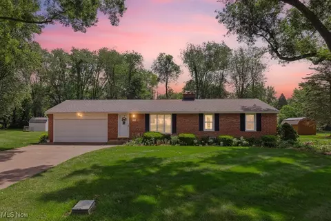 7612 Seel Ave NW, North Canton, OH 44720