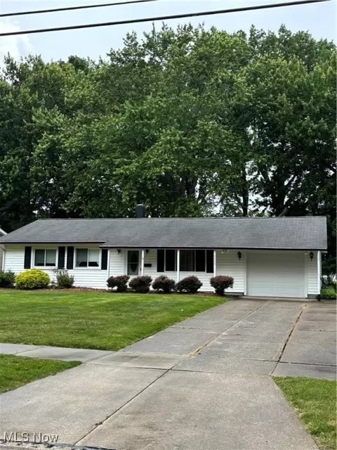 6240 Cumberland Dr, Mentor, OH 44060