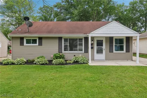 984 Oakwood Dr, Elyria, OH 44035