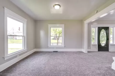 1017 Smith Ave SW, Canton, OH 44706 photo 11