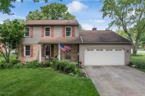 6985 Eastham Cir NW, Canton, OH 44708