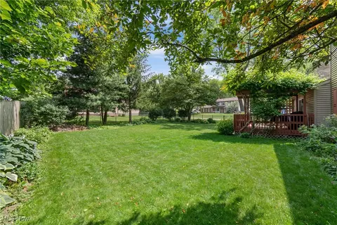 6985 Eastham Cir NW, Canton, OH 44708 photo 5