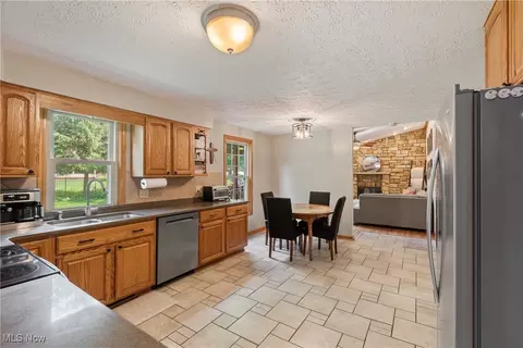 6985 Eastham Cir NW, Canton, OH 44708 photo 11