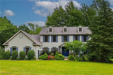 9841 Barr Rd, Brecksville, OH 44141