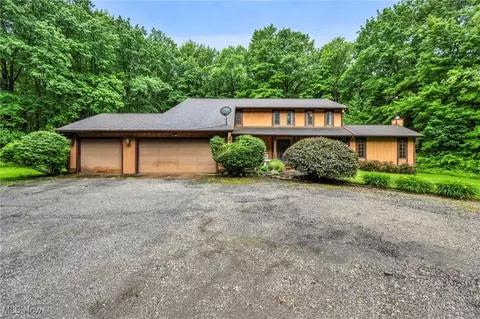 12938 Carter Rd, Leroy, OH 44077