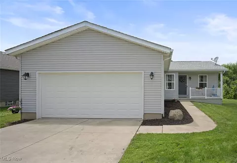 1855 Bloominghills Pl SE, Massillon, OH 44646