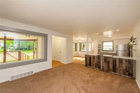 529 Cornell Ave, Elyria, OH 44035 photo 3