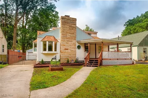 529 Cornell Ave, Elyria, OH 44035