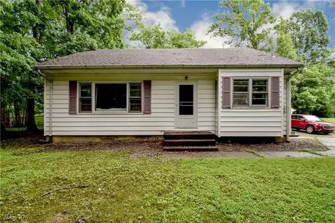 1035 Somers St, Zanesville, OH 43701