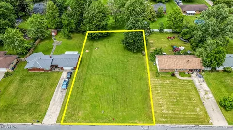 12778 Patricia Dr, North Royalton, OH 44133