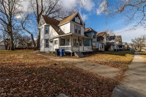 3888 W 37th St, Cleveland, OH 44109