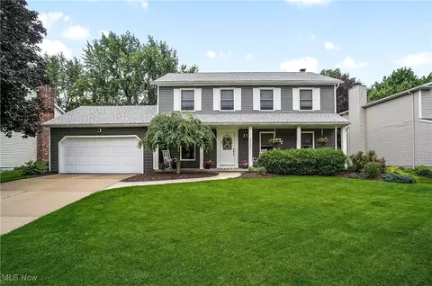 2832 Williamsburg Cir, Stow, OH 44224