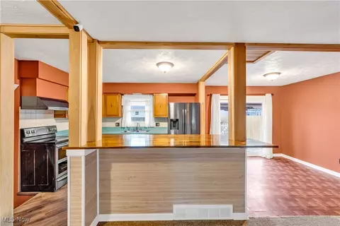 931 Howard St, Elyria, OH 44035 photo 14