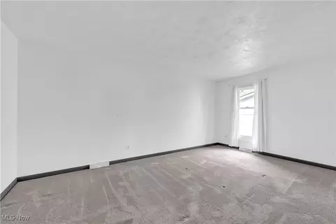 931 Howard St, Elyria, OH 44035 photo 23
