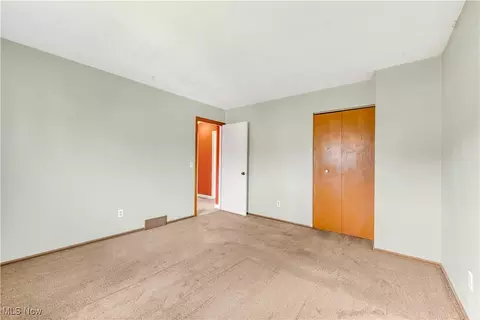 931 Howard St, Elyria, OH 44035 photo 26