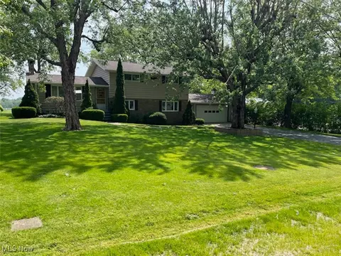 6144 15th St NE, East Canton, OH 44730
