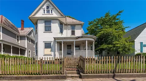 1117 Greene St, Marietta, OH 45750
