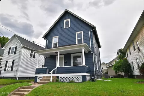 1134 Auburn Pl NW, Canton, OH 44703