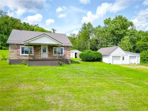 43818 Sherwood Rd, Wellsville, OH 43968