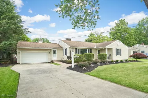 7509 Acacia Ave, Mentor, OH 44060