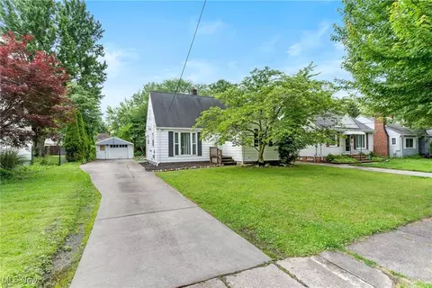 120 Palmetto Ave, Bedford, OH 44146