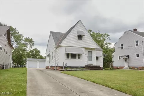 6875 Orchard Blvd, Parma Heights, OH 44130