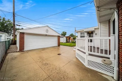 30888 Harrison Rd, Wickliffe, OH 44092 photo 30