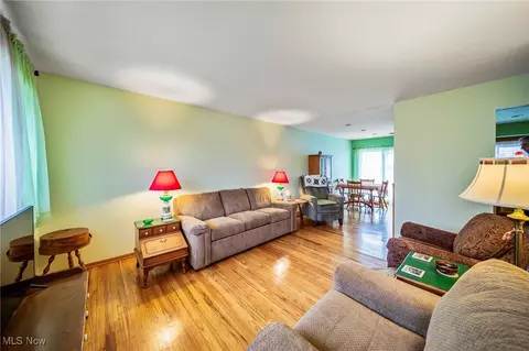 30888 Harrison Rd, Wickliffe, OH 44092 photo 5