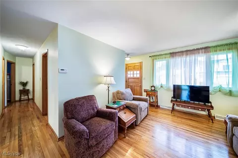 30888 Harrison Rd, Wickliffe, OH 44092 photo 7