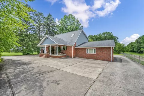 4500 E River Rd, Sheffield Village, OH 44054 photo 3